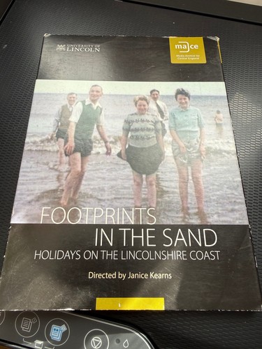Footprints the sand - the,