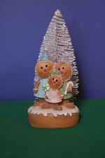 GINGERBREAD FAMILY w/ LIT