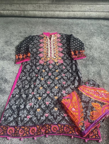 Gul ahmed lawn - gul, black