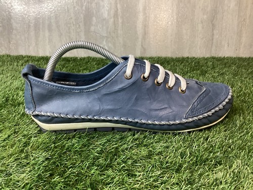 Pavers blue leather contrast - pavers,