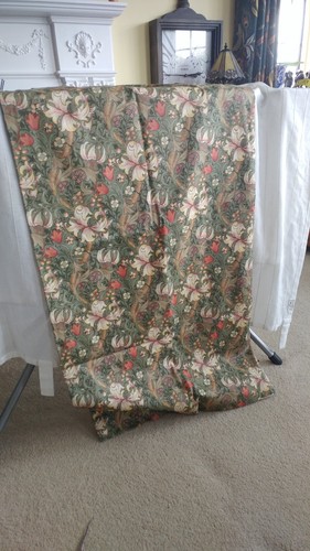 Morris golden lily curtain - co,