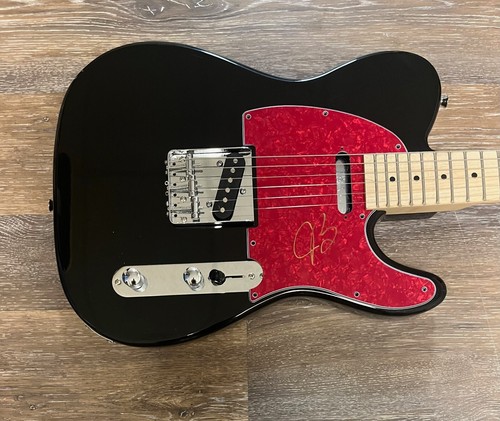 Joe bonamassa signed - *,