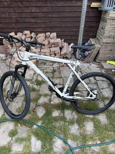 Avalanche 26in hardtail - avalanche,