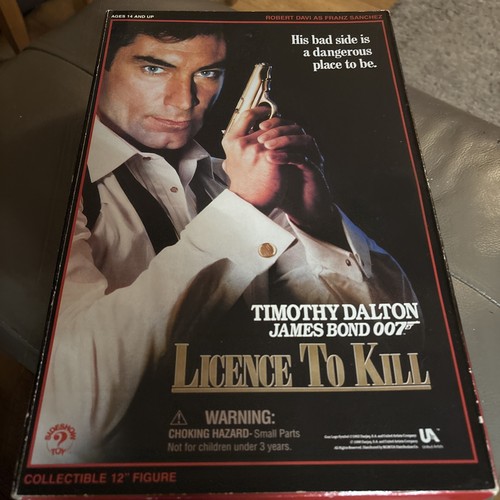 Sideshow james bond - bond, licence