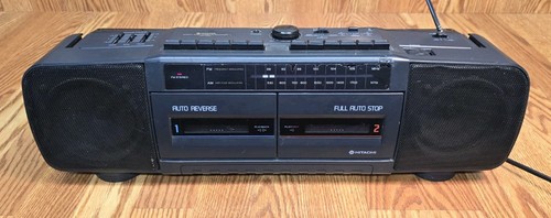 Vtg radio dual - radio, cassette