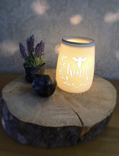 Bee kind warmer - bee,