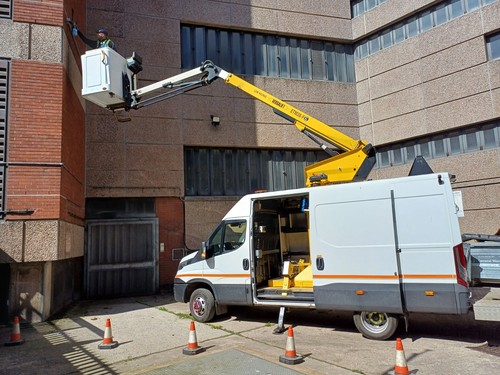 Cherry picker hire - cherry,