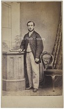CDV SHOREDITCH HANDSOME MAN PEDESTAL & BOOKS BY HENRY LOCK VICTORIAN ANTIQUE 