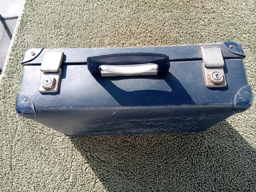 Globe trotter suitcase small - globe,