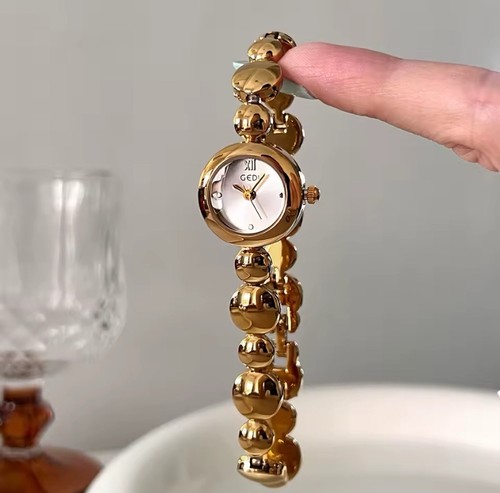 Luxury gold round - gold,