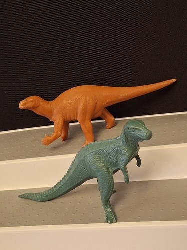 Megalosaurus - , &