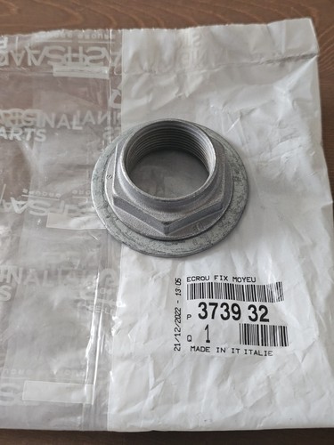 Psa genuine rear hub nut - psa,