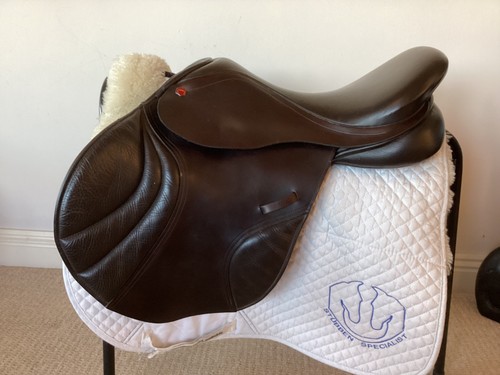 Albion adjusta jump saddle - adjusta,