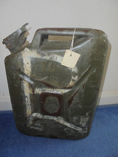 Vintage British Army 1975. 20 litre fuel can. Jerry can 1975. BSC CPW.