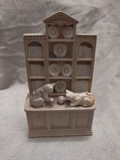 CABINET WITH 2 CATS Vintage