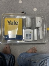 YALE KEYPAD ALARM SYSTEM KIT2  New Packing Is Not Good