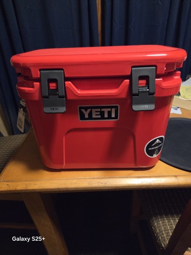 Yeti roadie hard cooler - 15,