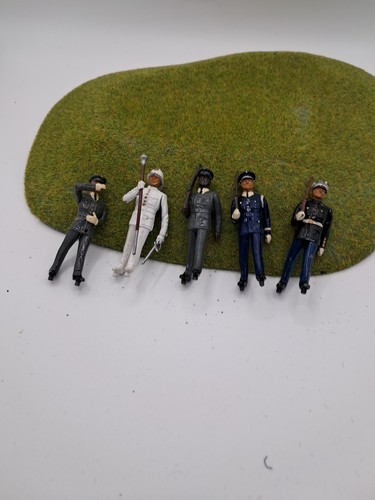 Britains toy soldiers spares - soldiers,
