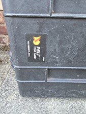 PELICAN 1730 PELI CASE HEAVY DUTY WITH WHEELS AND HANDLES AND FOAM INSERTS