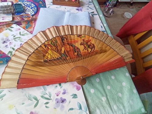 Vintage spanish hand held - vintage,