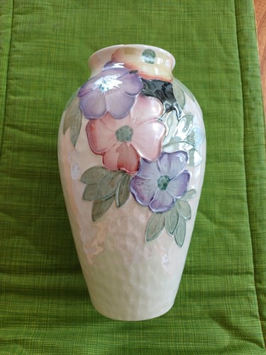 Antique maling lustre ware - lustre, art