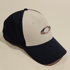 OAKLEY Men's TINCAN USA