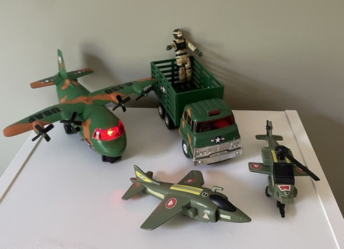 Military toy bundle - toy, c-130