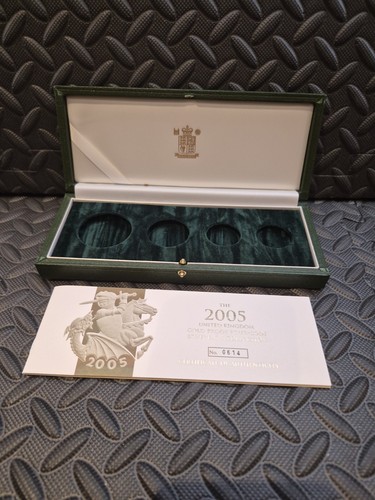 Royal mint 2005 - royal, gold