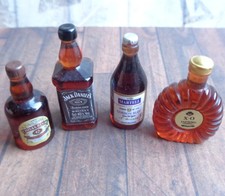 1:12 Dolls House Miniature: 4x