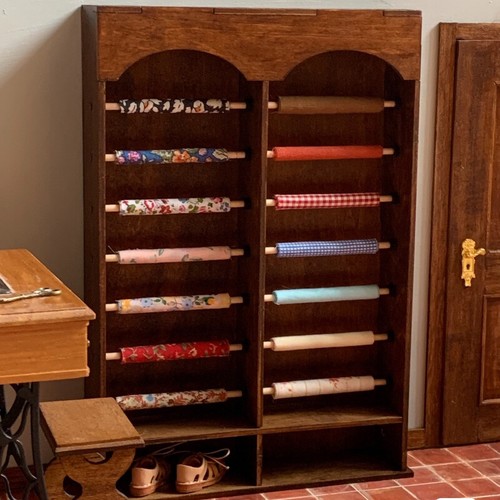 Scale dolls house - 1:12,