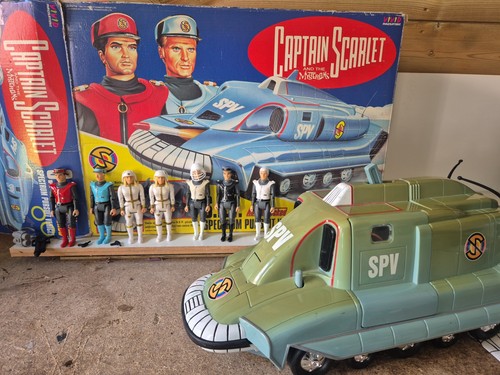 Captain scarlet spv with - captain,