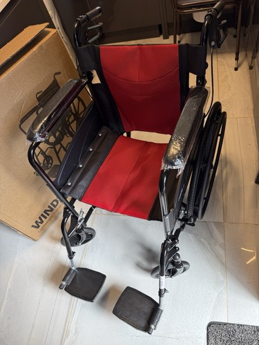 Lightweight folding wheelchair - folding,