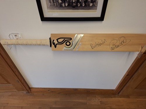 Graham gooch signed cricket - graham,