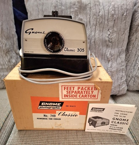 Slide projector gnome - projector, classic