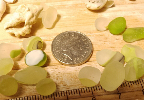Small pieces green white - green,