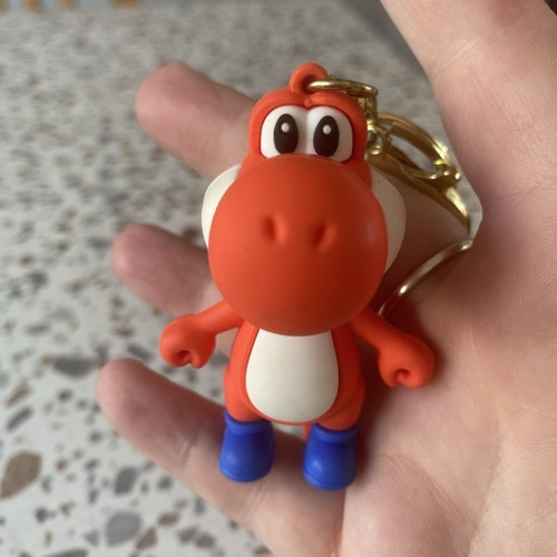 Red yoshi keychain keyring - yoshi,