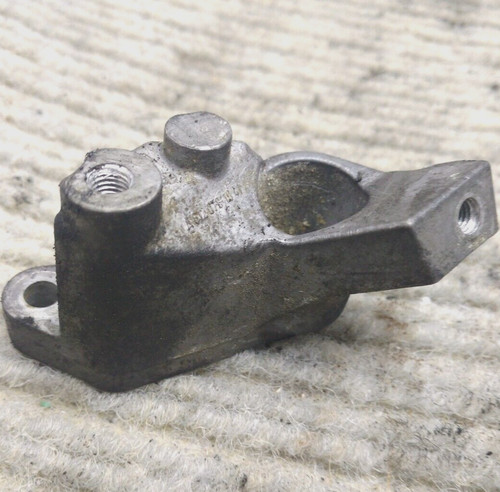 Mercedes engine mount bracket - engine,