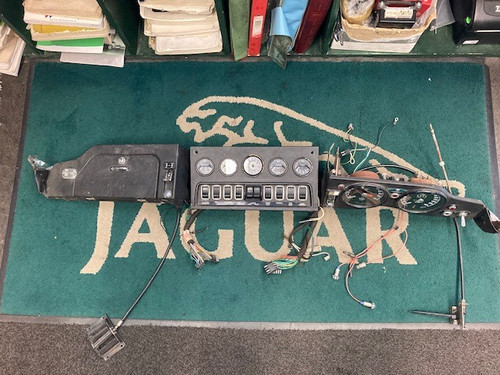 Jaguar type v12 rhd - jaguar, e