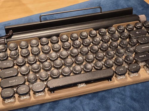 Taiahiro keyboard antique - taiahiro,