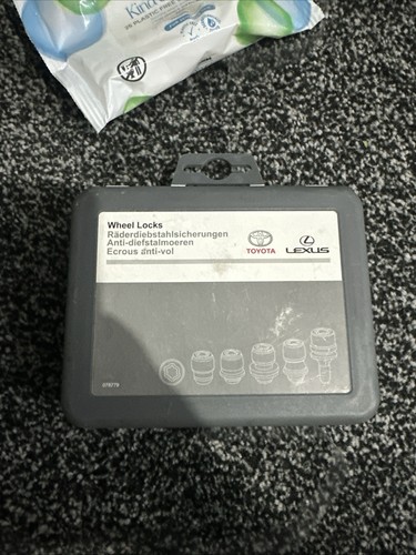 Toyota lexus locking wheel - toyota/lexus,