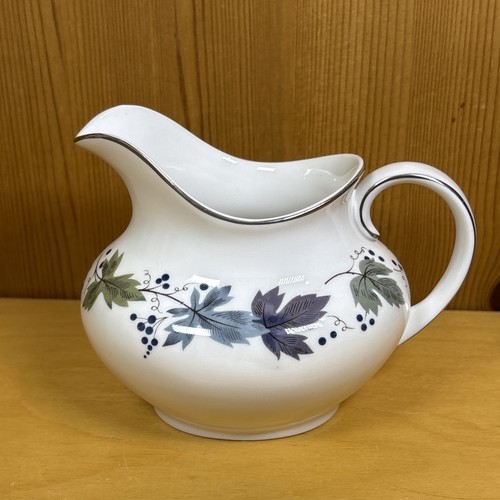 Royal doulton burgundy milk - burgundy,