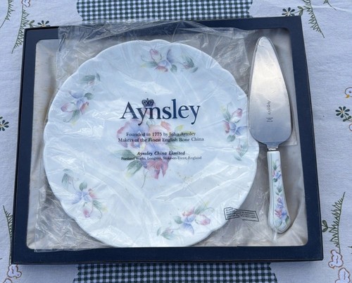 Aynsley cake plate - and, utensil