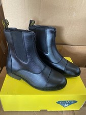 Saxon Equileather Paddock