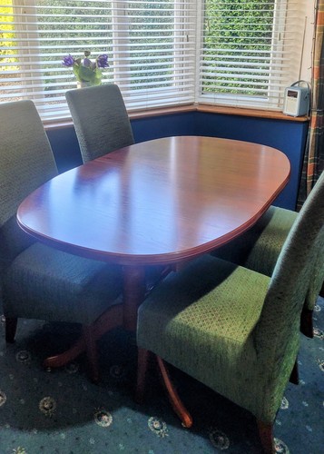 Caxton extendable table - and, 4