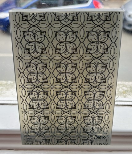 Sizzix embossing folder - 3d,
