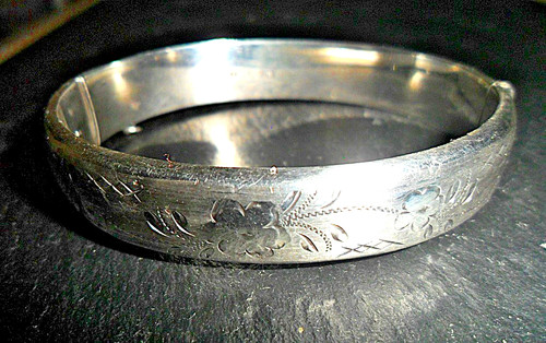 Vintage silver bangle - silver,