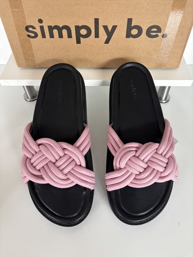 Simply wide fit - simply,