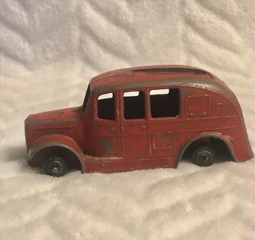 Dinky toys old fire engine - dinky,
