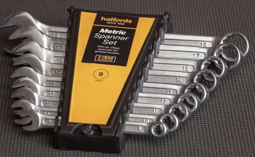Halfords metric spanner set - halfords,