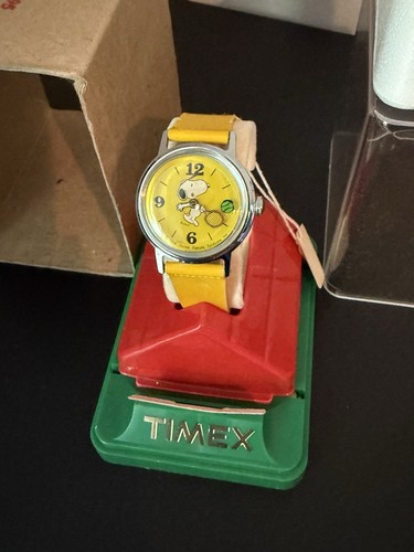 Vintage 1970s timex snoopy - vintage,